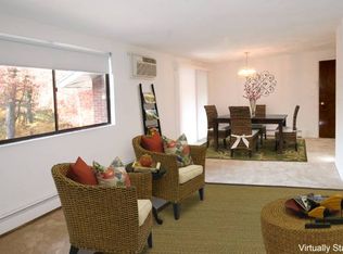 17 Fuller Rd #5, Foxboro, MA 02035