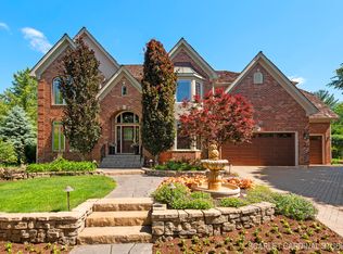 1104 Pine Ridge Ct, Naperville, IL 60540