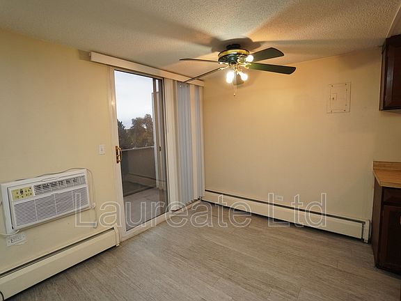 4th image of 799 N Dahlia St APT 606