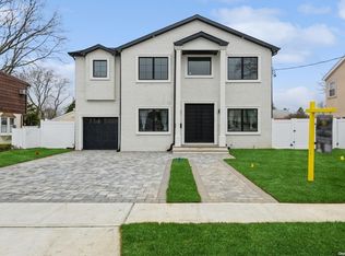 43 Libby Ave, Hicksville, NY 11801