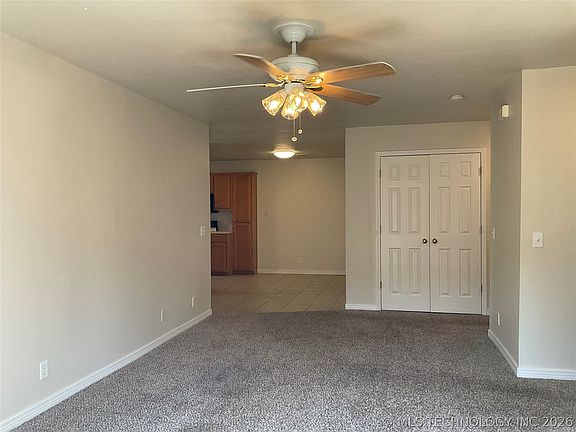 2nd image of 1213 W Jackson Ct