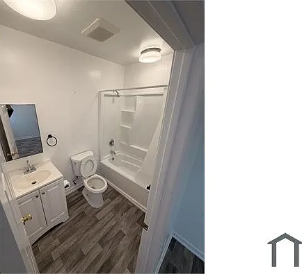 Studio, 300 sqft, $1,700 — Photo 1