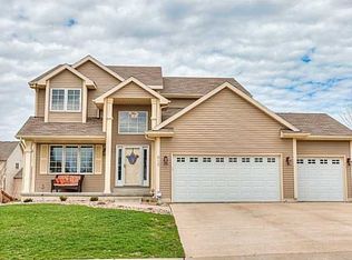 812 79th Pl, West Des Moines, IA 50266