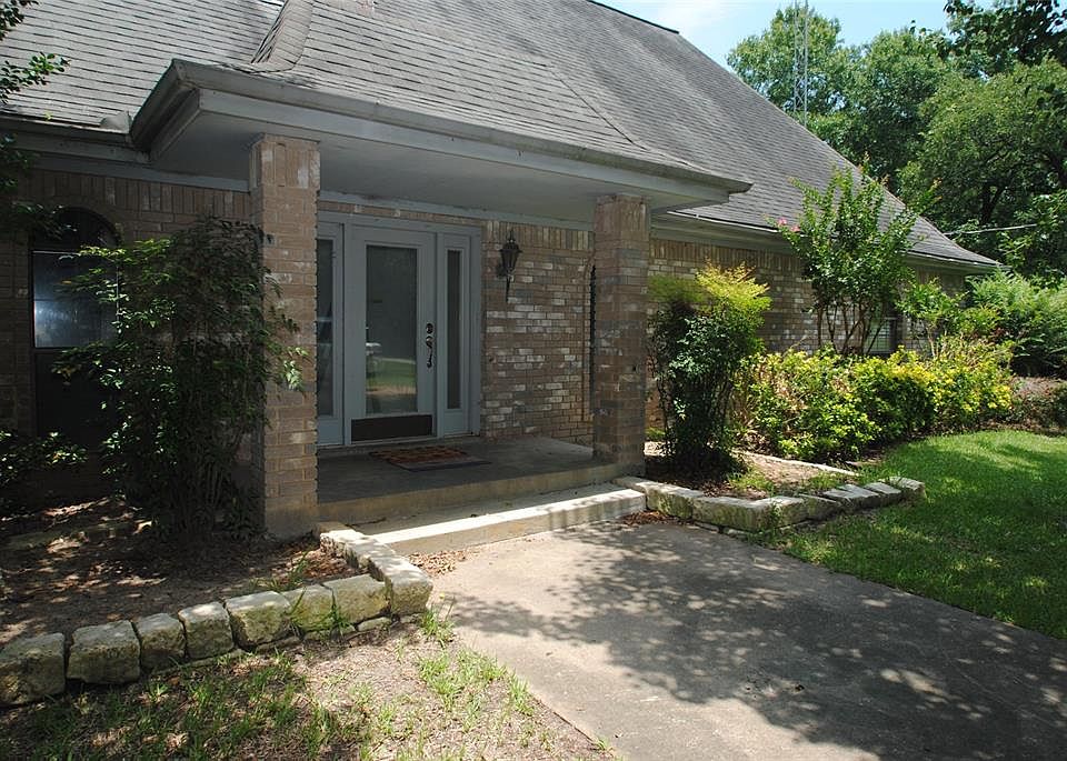 2nd image of 5404 Hillside Ln