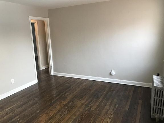 5th image of 4241 Rocky River Dr APT 8