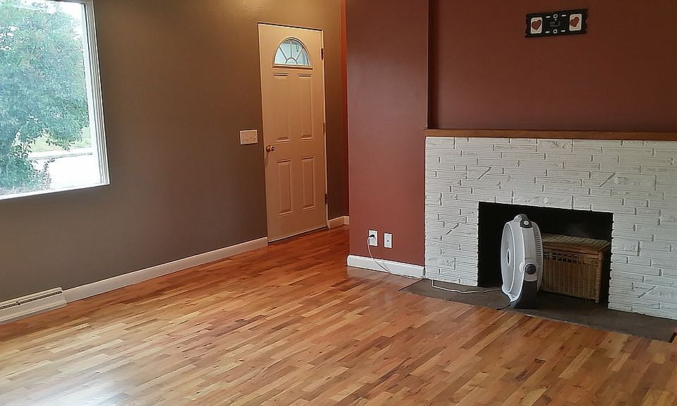 1st image of 1609 Bel Air Pl