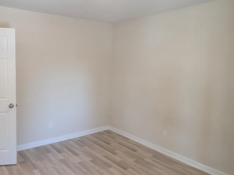 22064 Spring Valley Dr — Photo 14