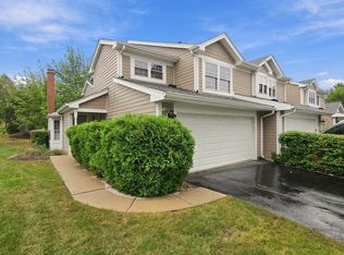 20 Sarahs Grove Ln, Schaumburg, IL 60193