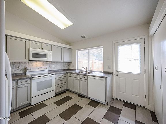 4th image of 10100 N 89th Avenue #1