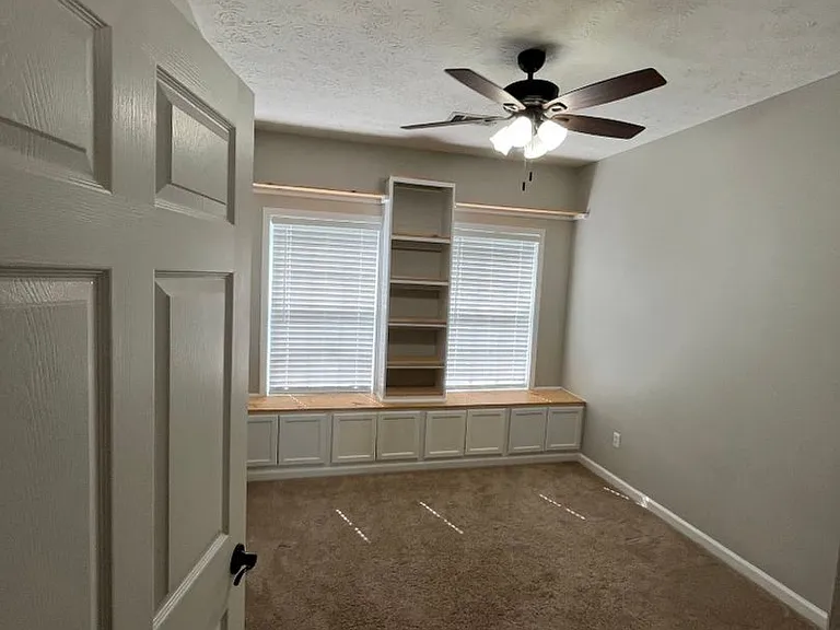 804 Churchill Xing — Photo 15