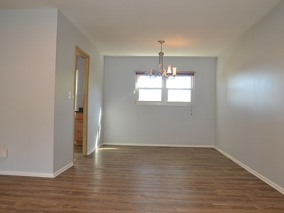 3rd image of 420 Banksia Dr