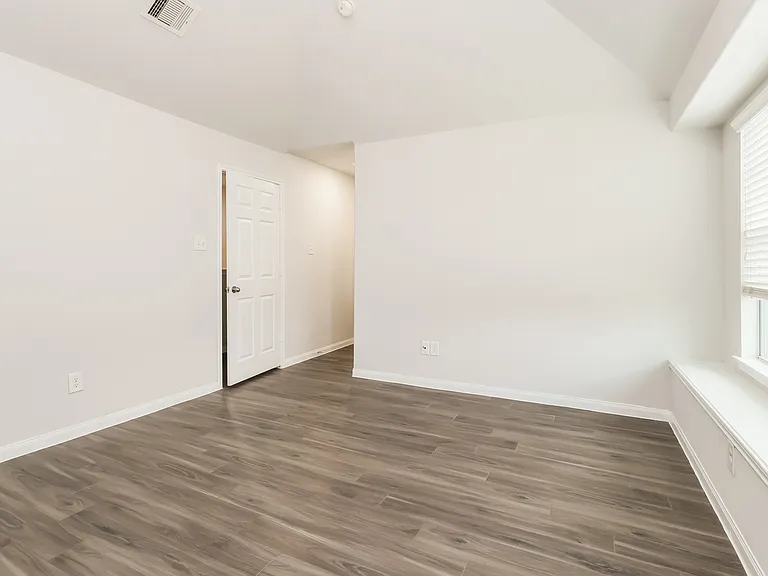 2422 Gibbs Bend Ct — Photo 19