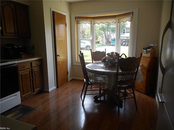 2nd image of 220 Susan Newton Ln