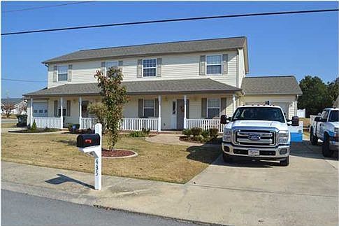 1st image of 435 Flagstone Dr