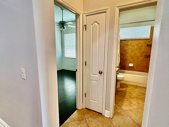3rd image of 7926 Stoney Hill Dr
