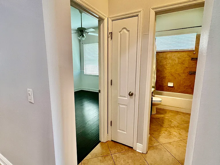 7926 Stoney Hill Dr — Photo 3
