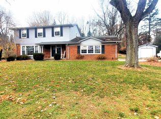 411 Broadleaf Dr, Rochester, MI 48306