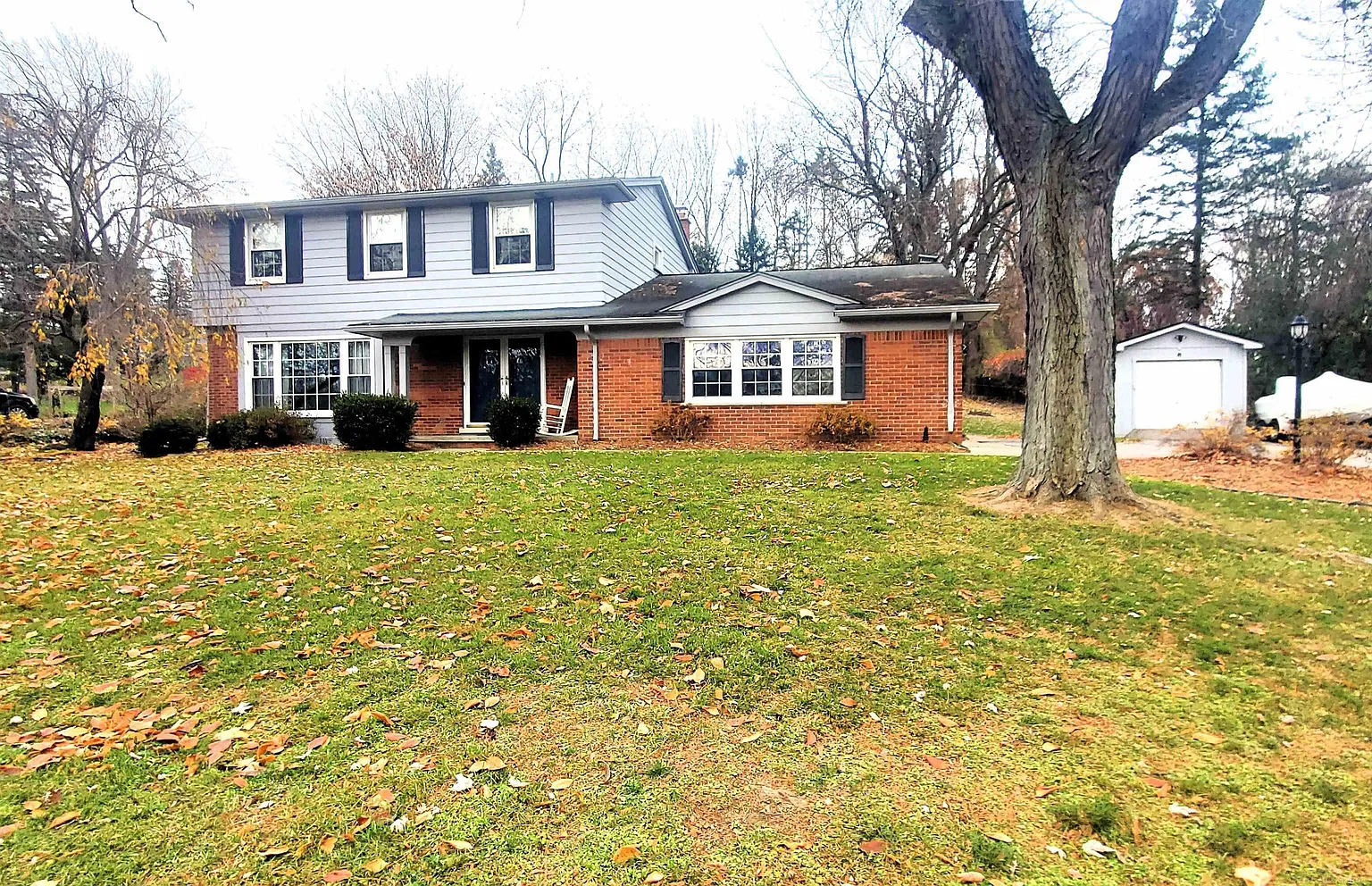 411 Broadleaf Dr photo 1
