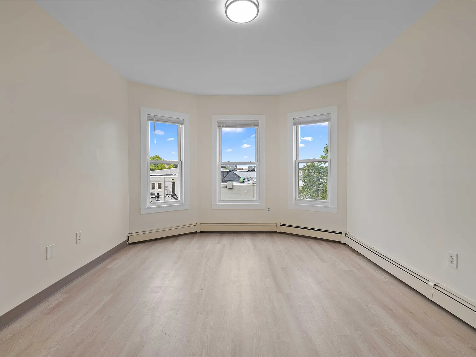 507 Geneva Ave #3 — Photo 3