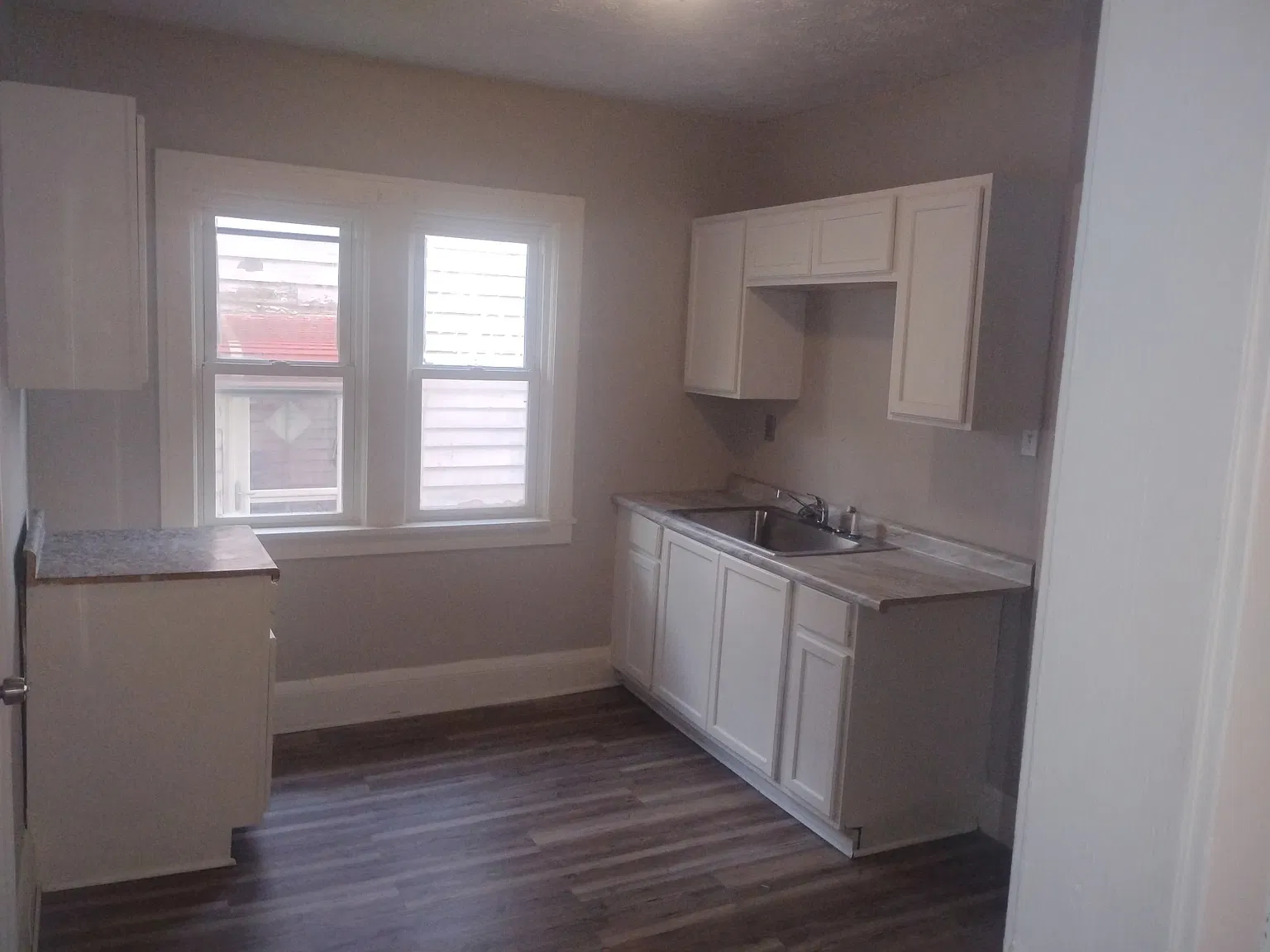 4 bed, 1.5 bath, 1258 sqft, $1,600 — Photo 2