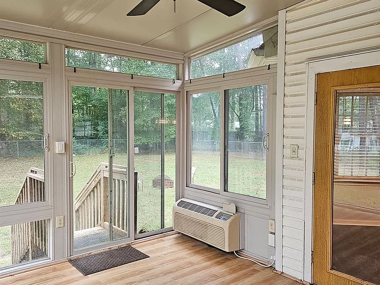 803 Haskins Dr — Photo 17