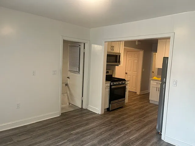 2069 Solano Way — Photo 4