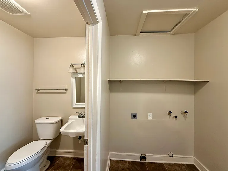 2424 W Savannah St — Photo 5