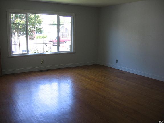 3rd image of 1443 Sherman Ave