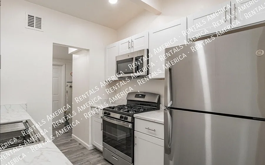 Remodeled apartment near University of Arizona — Photo 2