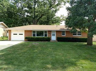 104 Greenlawn Ct, East Peoria, IL 61611