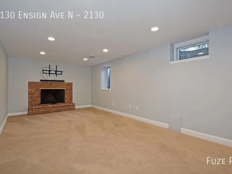 2130 Ensign Ave N #2130 — Photo 21