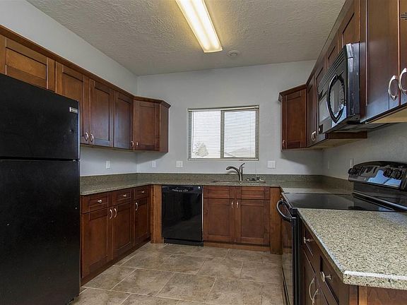5th image of 1829 Dillon Wood Dr