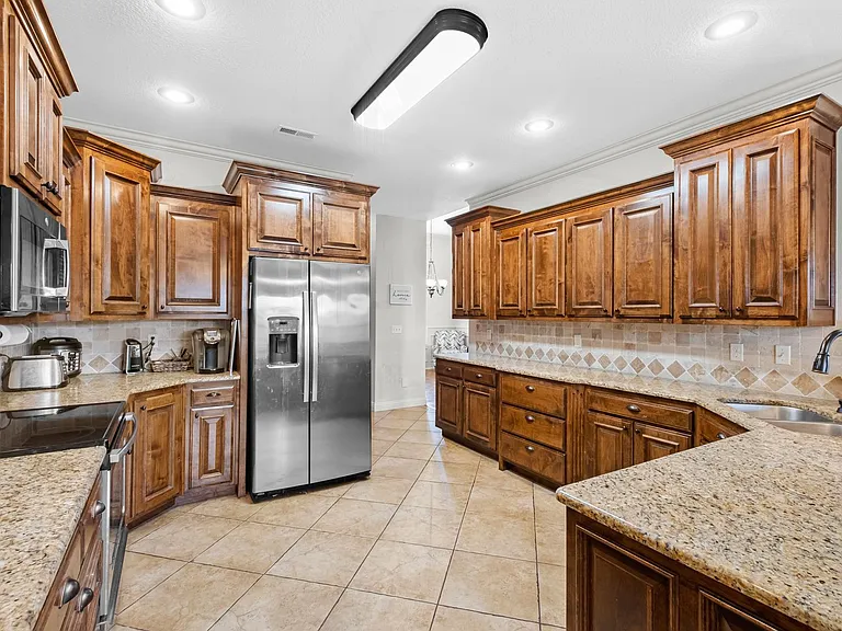 1048 Tarah Knolls Cir — Photo 11