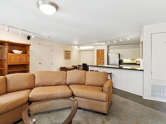 3rd image of 309 Opal St #1A