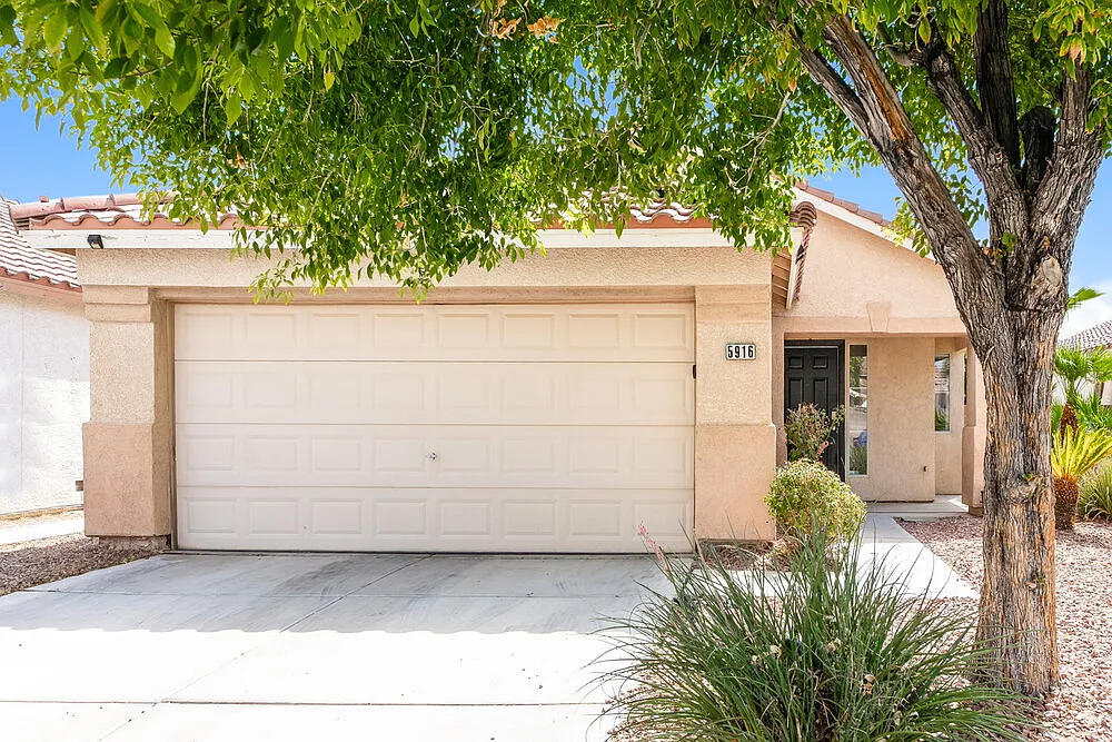 3 bed, 2.0 bath, 1454 sqft, $2,175 — Photo 1