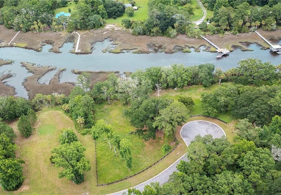 2nd image of 1143 River Oaks Rd