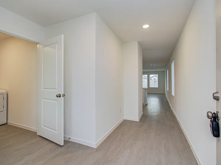 25364 Carnation Ct — Photo 6