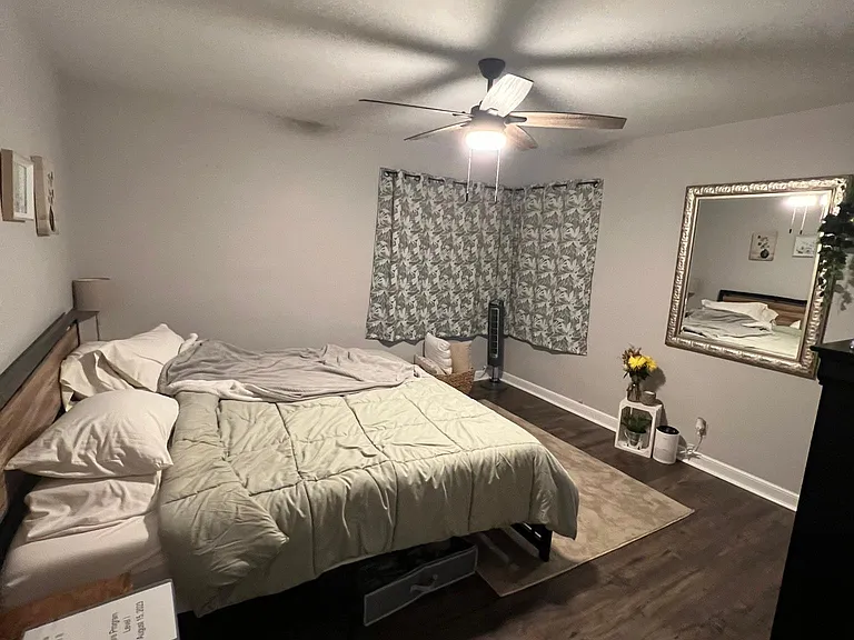 402 W Hampton Dr — Photo 8