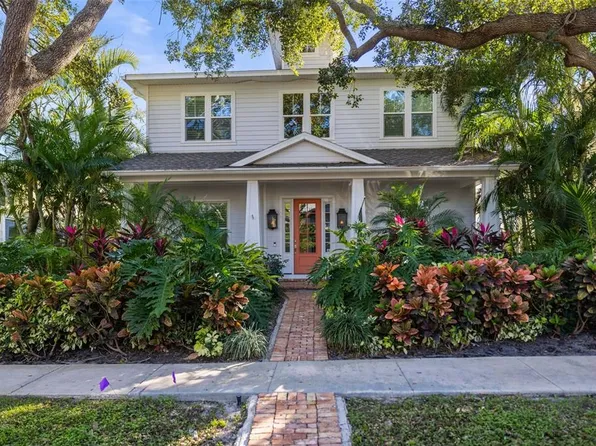 158 21st Ave N, Saint Petersburg, FL 33704