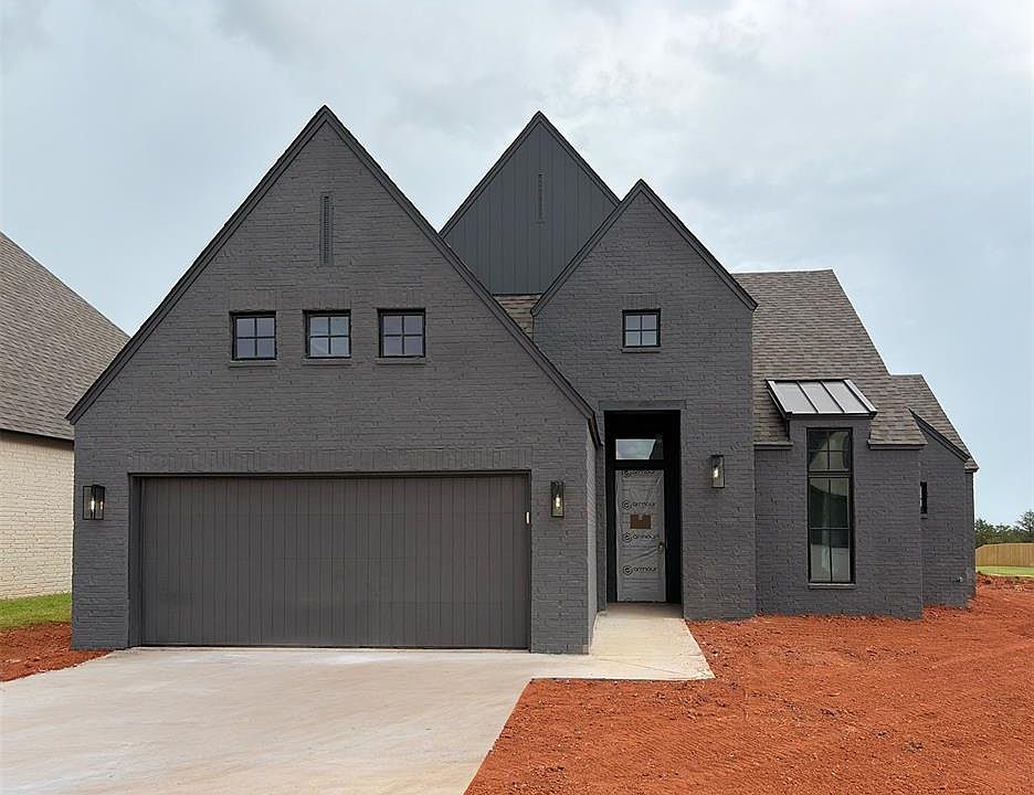 1st image of 15624 Flora Ave