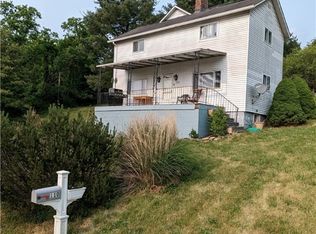 110 Roby St, Adena, OH 43901