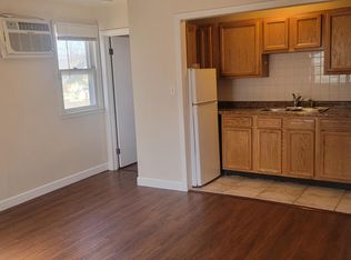 508 Douglas St APT 2, Bloomington, IL 61701