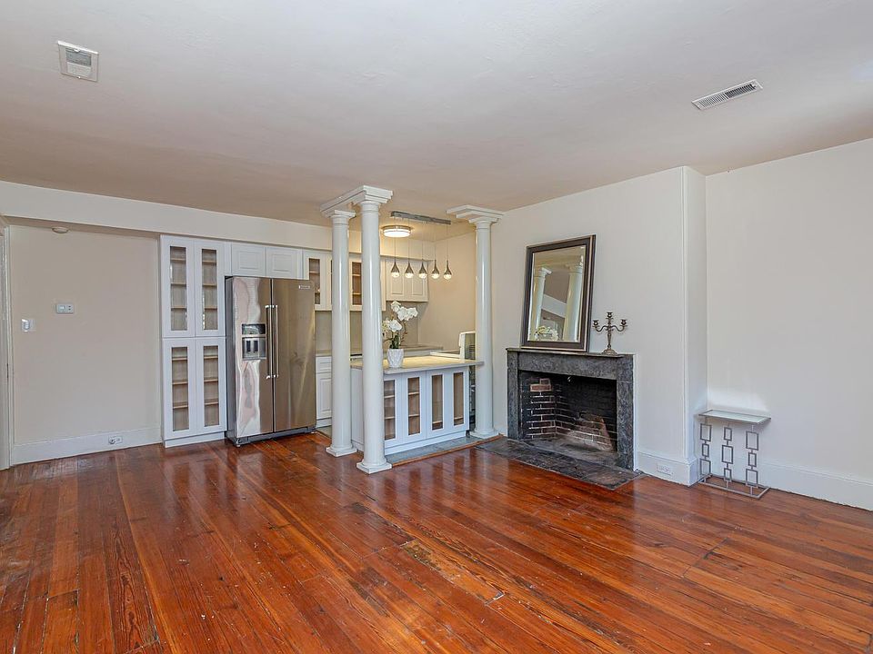 1st image of 704 S Washington Sq #3J