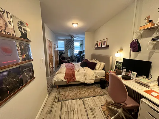 Rented by Francis Castoria LREB | media 8