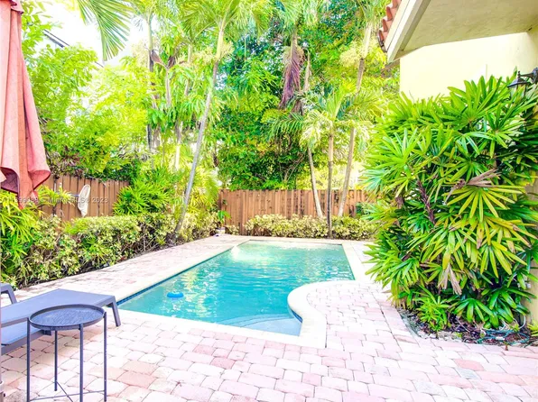 1411 NE 7th St #1, Fort Lauderdale, FL 33304