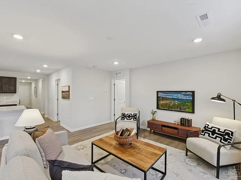 5001 Lakeview Dr — Photo 8