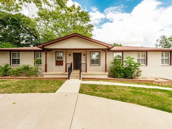 140 La Plaza Dr, Hendersonville, TN 37075