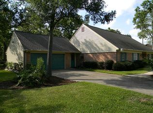 3210 Bayou Dr, La Porte, TX 77571