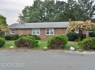 10-12 Fournier Cres, Elmwood Park, NJ 07407