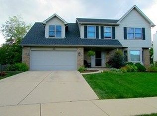 35 Ascot Ln, Aurora, IL 60504